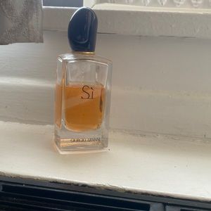 Giorgio Armani Si Perfume